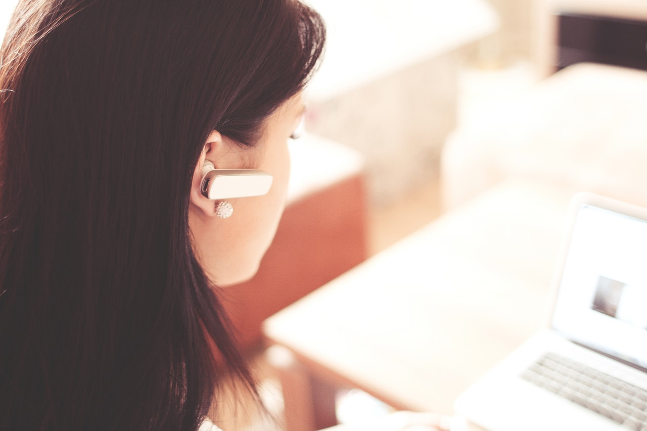 woman-with-earpiece